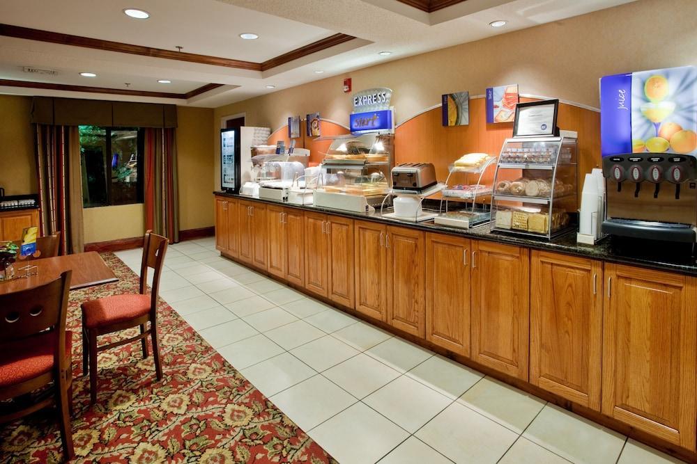 Holiday Inn Express Hotel & Suites Kinston By Ihg מראה חיצוני תמונה