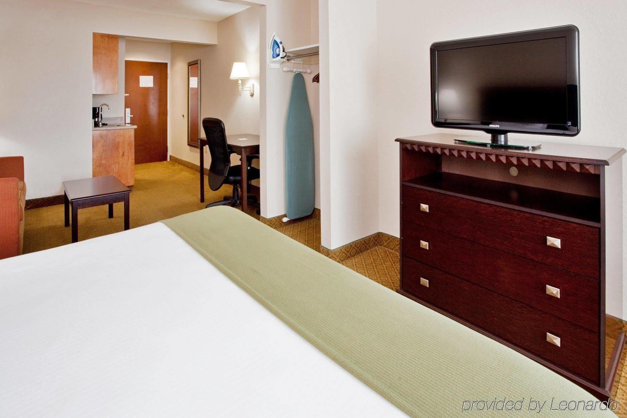 Holiday Inn Express Hotel & Suites Kinston By Ihg חדר תמונה